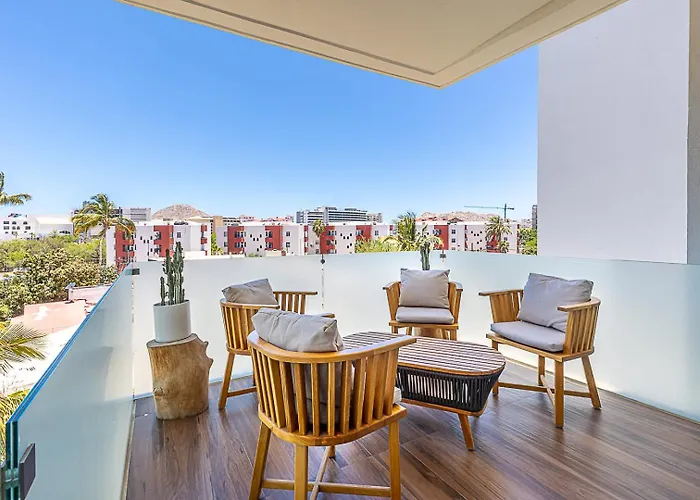 Marea Walk To Medano Stylish In Cabo Apartment