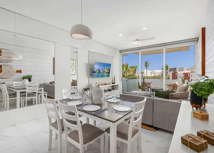 Marea Walk To Medano Stylish In Cabo Apartment